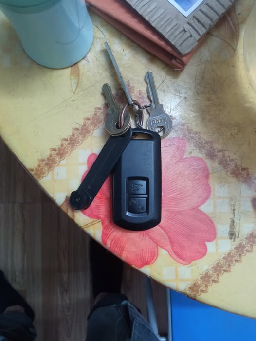 chìa khóa xe máy
