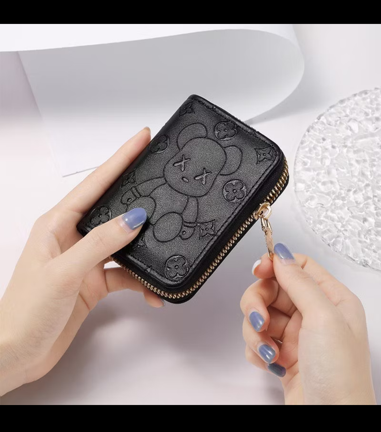  Ngày 30/4 khoảng 7h sáng hôm nay em bị rơi 1 cái ví màu đen