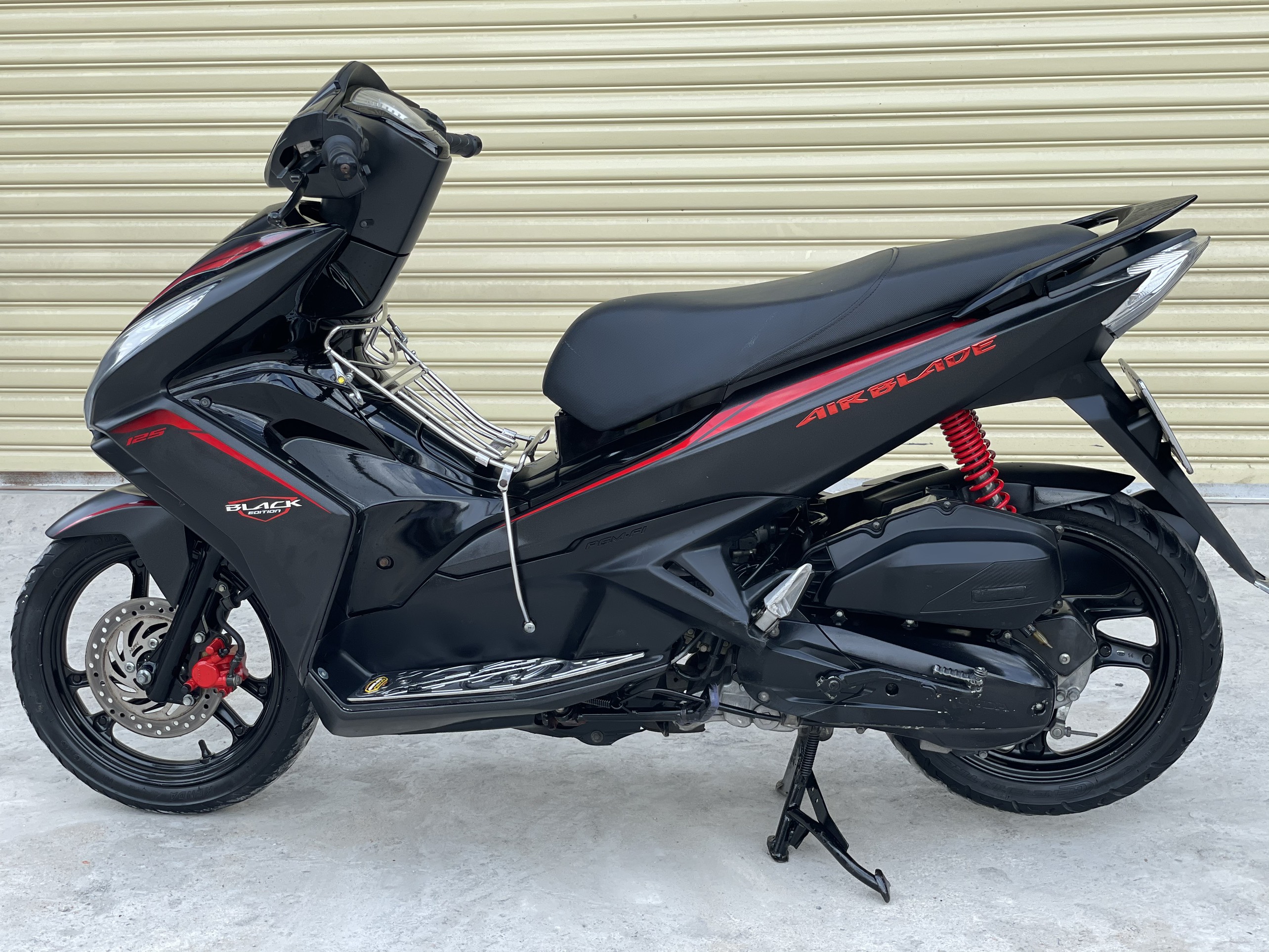 Tìm xe máy Honda Air blade - Xin hậu tạ chu đáo