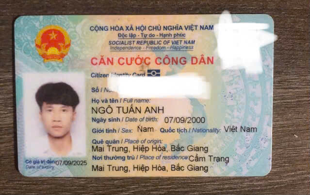 Ví kèm giấy tờ cá nhân : Ngô Tuấn Anh 2000 rơi ở Hạ Long - Quảng Ninh